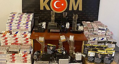 Sivas'ta kaçak tütün operasyonu: 335 bin lira değerinde kaçak malzeme ele geçirildi