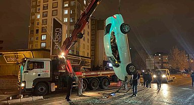 Takla atan otomobilinin kapıları zarar görmesin diye vinç getirtti