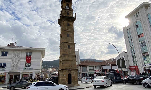 Tarihi saat kulesinde duran zaman artık yeniden akıyor