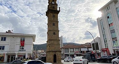 Tarihi saat kulesinde duran zaman artık yeniden akıyor