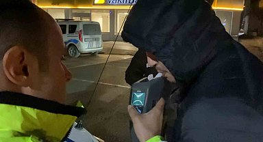 Alkollü yakalanan genç sürücünün ehliyetine el konuldu