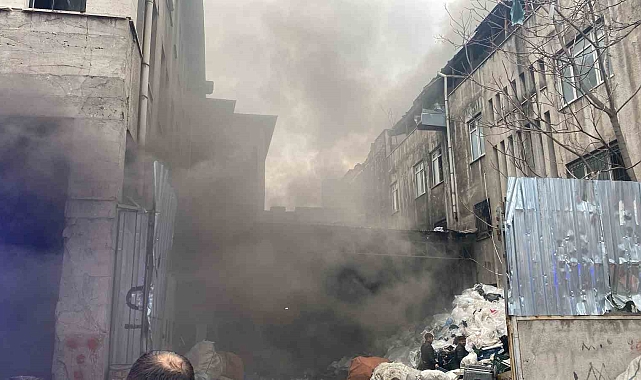 Ankara'da atık fabrikasında yangın: İtfaiye ekipleri müdahale ediyor