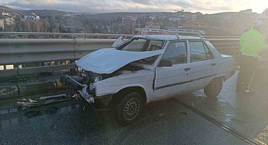 Ankara'da iki ayrı trafik kazasında 4 kişi yaralandı