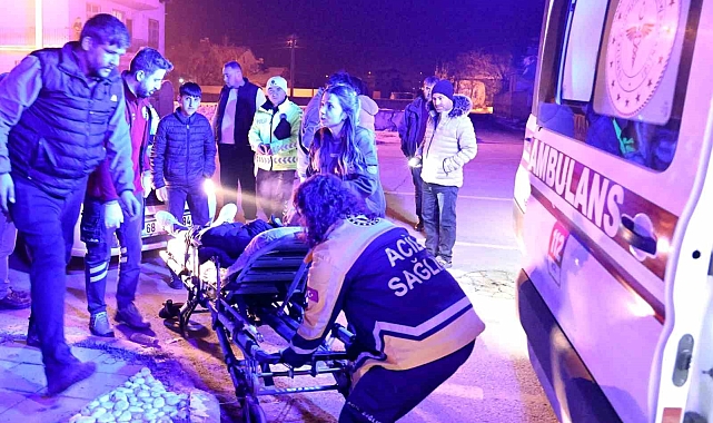 Araca çarpmamak için direksiyonu kırdı, refüje çarparak durabildi