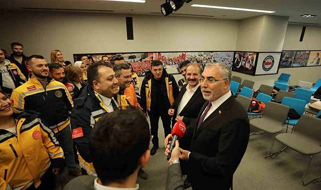 Çalışma Bakanı Işıkhan, Sağlık-Sen'in 112 çalışanları buluşmasına katıldı
