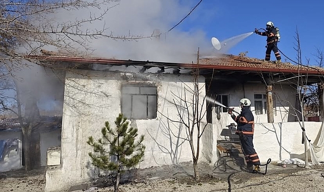 Çankırı'da korkutan ev yangını