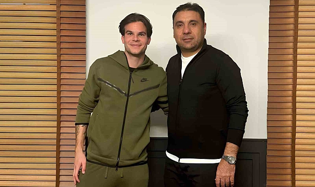 Charis Charisis, 3 yıl daha Sivasspor'da