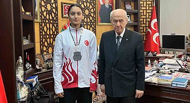 Devlet Bahçeli'den, Yozgatlı sporcuya tebrik