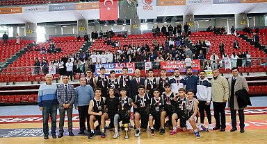 Erciyes Koleji yine zirvede