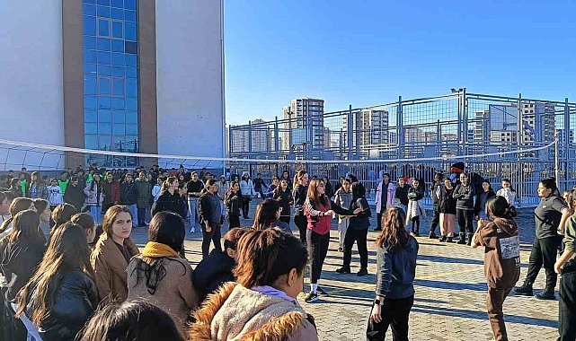 ERÜ'den 'Sporsuz Yaşam Susuz Hayata Benzer" etkinliği