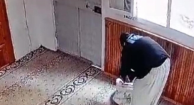 Gece saklandığı camide kadın kılığına girip hırsızlık yaptı
