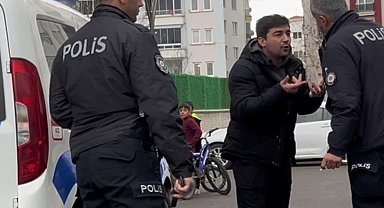 Gözaltına alınmak istenen şahıs, "Beni döv" diye polis memuruna yalvardı