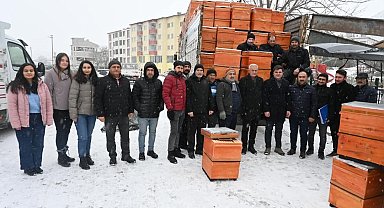 Gürün'de 14 üreticiye 20'şer kovan dağıtıldı