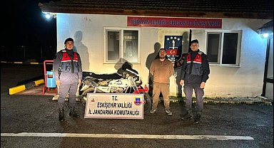 Jandarma ekiplerince bulunan çalıntı motosiklet sahibine teslim edildi