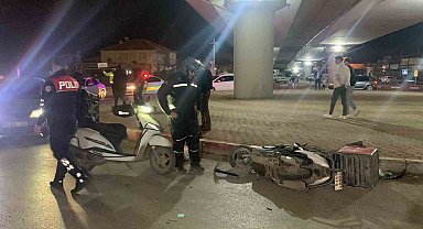 Karaman'da otomobil ile motokurye çarpıştı: 1 yaralı