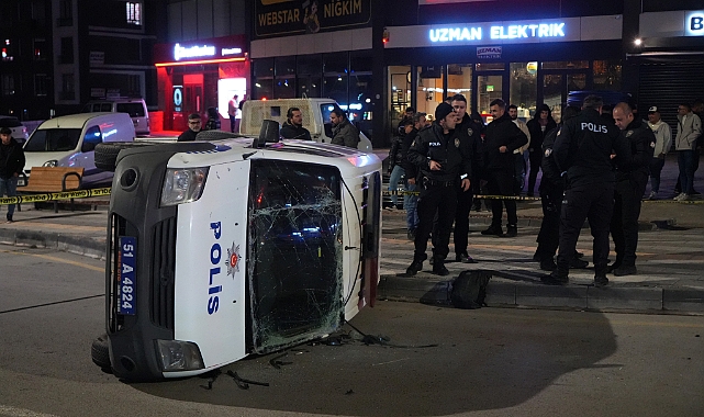 Niğde'de Polis Aracı ile Otomobil Çarpıştı: 1'i Ağır 6 Yaralı