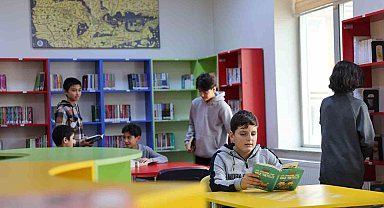 Selçuklu Belediyesi okul kütüphaneleri ile bu yıl da eğitimin en büyük destekçisi