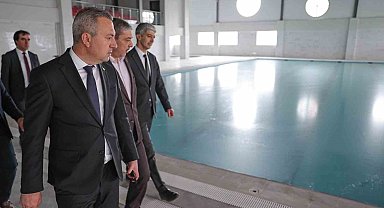 Sivas'ta yarı olimpik havuza cankurtaran alınacak
