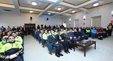 Vali Aksoy, "Fermuar Sistemiyle Yaşama Yol Ver" kampanyasını tanıttı