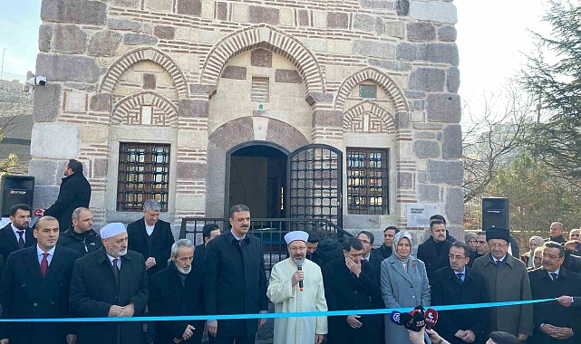 Diyanet Başkanı Erbaş, 45 yıldır kapalı olan İsfahani Mescidi'nin açılışını yaptı