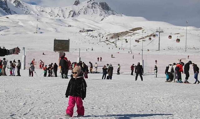Erciyes'te sömestir yoğunluğu