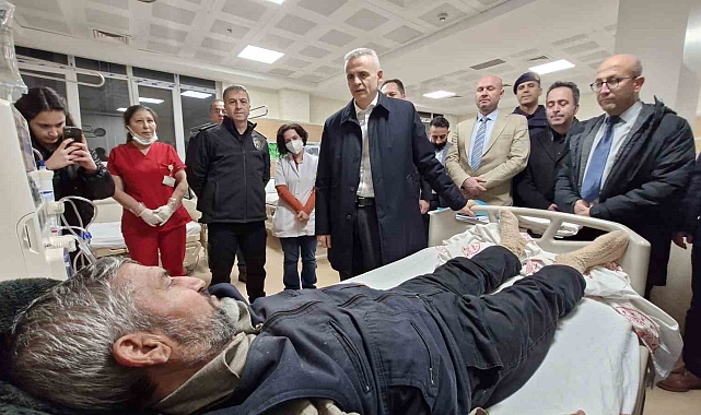 Karaman Valisi Çiçekli, yeni yıla kurumları ziyaret ederek girdi