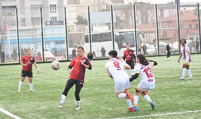 Kayserispor Kadın FK lidere konuk olacak