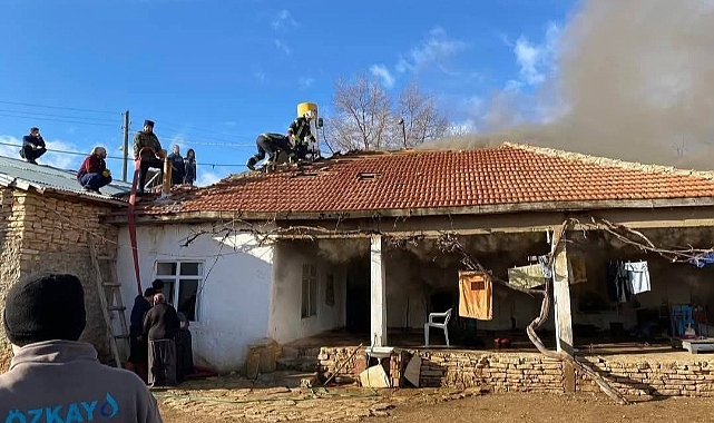 Kazımkarabekir'de Yangın: Bir Ev Kül Oldu