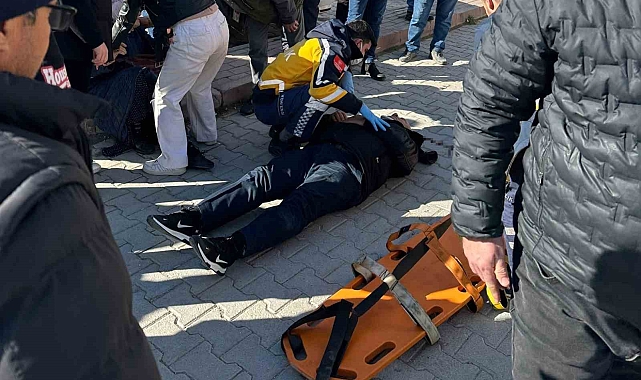 Konya'da otomobille çarpışan motosikletteki 2 kişi yaralandı