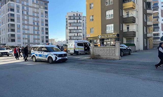 Özel Harekat polisi tabanca ile vurulmuş halde ölü bulundu