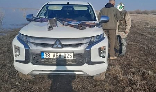 Akgöl'de yasa dışı avlanan 5 kişiye idari işlem uygulandı