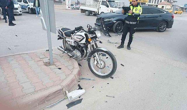 Ereğli'de otomobil ile motosiklet çarpıştı: 1 yaralı