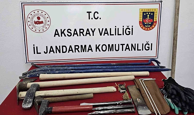 Aksaray'da kaçak kazı yapan 5 şahıs suçüstü yakalandı