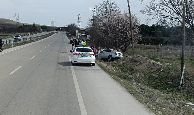 Ankara'da otomobil şarampole uçtu: 3 yaralı
