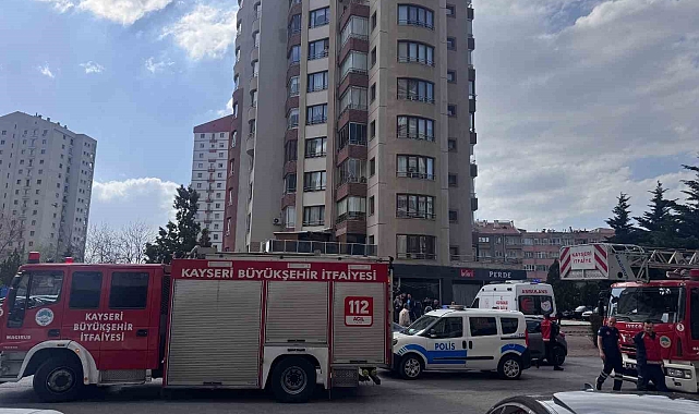 Apartman görevlisi ile kiracı arasındaki kavgada kan aktı: 2 yaralı
