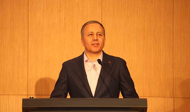 Bakan Yerlikaya: "Siyasi rekabette sınıfta kalınca Türkiye'yi çökertebilirsek AK Parti'yi çökertmiş oluruz diyorlar"