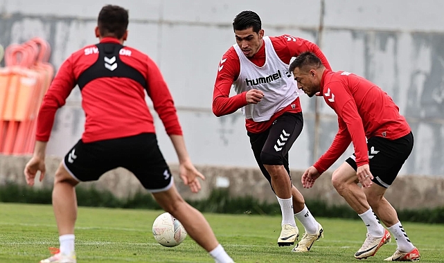 Sivasspor'da Adana Demirspor maçı hazırlıkları sürüyor