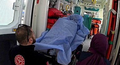 16 yaşındaki çocuk parkta bacağından bıçaklandı