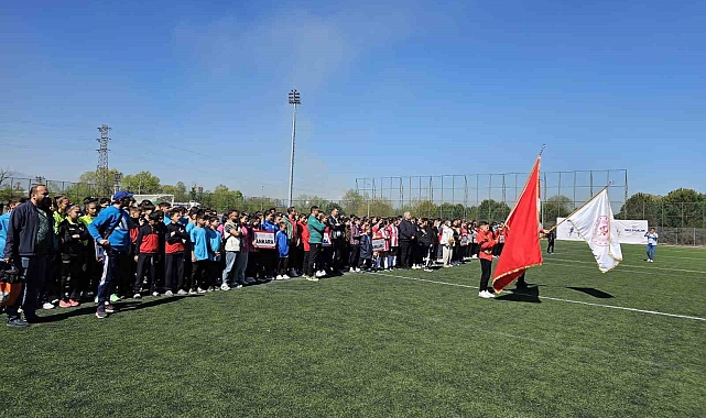 Akşemsettin Ortaokulu Çim Hokeyi Yıldız kızlar müsabakalarında Ankara'yı temsil etti