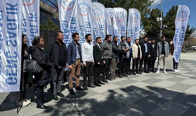 Atanamayan sağlıkçılardan Hazine ve Maliye Bakanlığı önünde açıklama