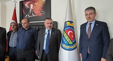 Çopuroğlu; zirai don sonrası çiftçileri ziyaret etti