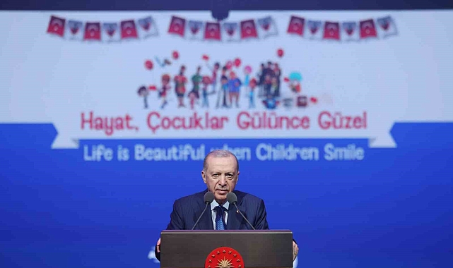 Cumhurbaşkanı Erdoğan: "AFAD ve Sağlık Bakanlığımız, devletimizin tüm birimleri teyakkuz halinde, arama tarama çalışmaları hassasiyetle devam ediyor"