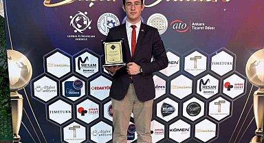 İş dünyasına desteklerinden dolayı İHA'ya plaket