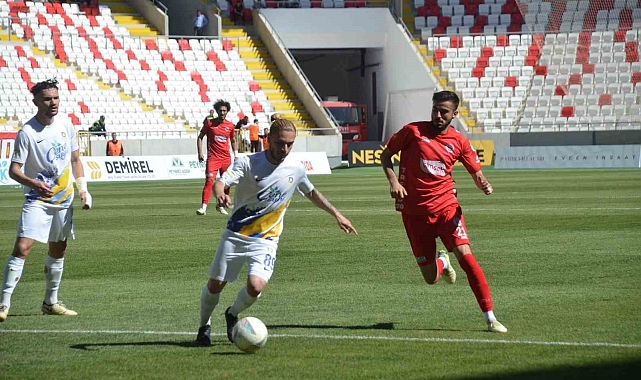 Karaman FK, Gol Düellosunda Derincespor'u Geçti: 3-2