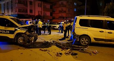 Kavga İhbarına Giden Polis Aracı Kaza Yaptı: 2 Yaralı