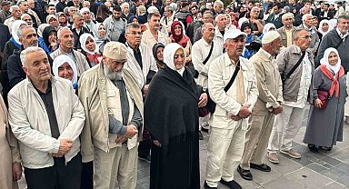 Kayseri'de ilk hac kafilesi dualarla uğurlandı