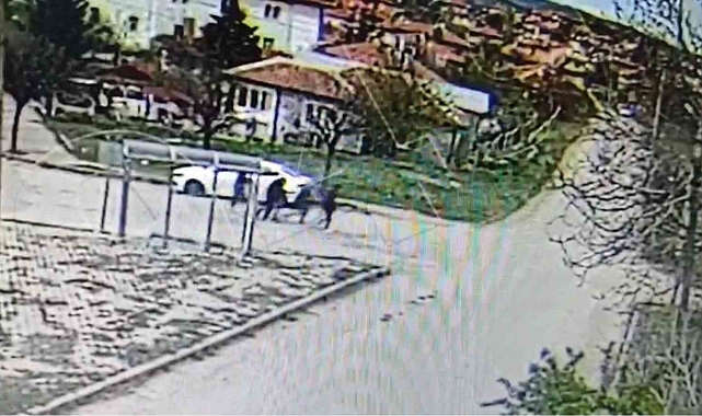 Kırıkkale'de otobüs durağına tabancayla zarar veren şüpheli yakalandı