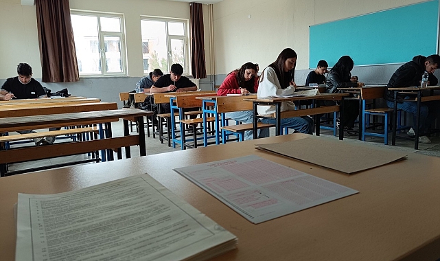 Kulu'da Umre ziyareti ödüllü Gençlik Bilgi Yarışması düzenlendi