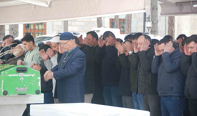 Market yangınında hayatını kaybeden 5 yaşındaki çocuğa acı veda