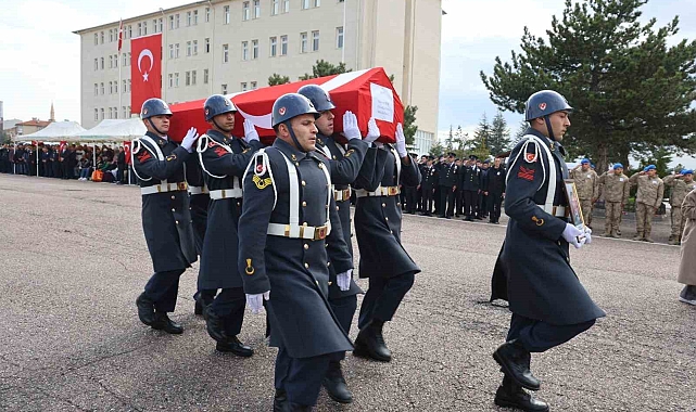 Şehit Astsubay memleketine uğurlandı